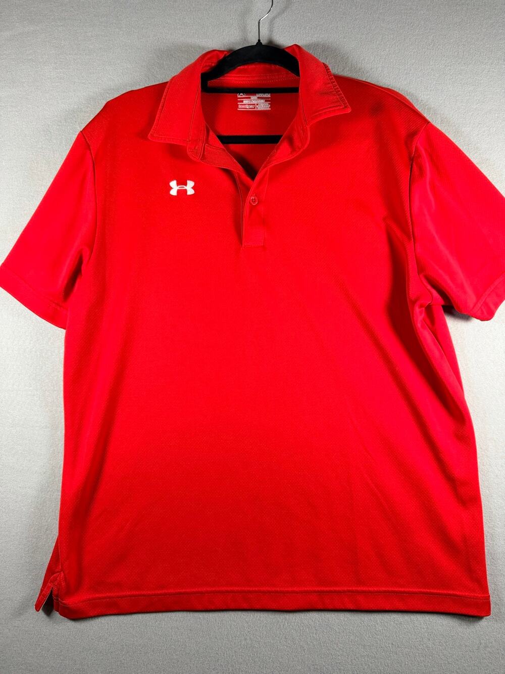 UNDER ARMOUR HEATGEAR LOOSE FIT POLO SHIRT RED SIZE MEDIUM